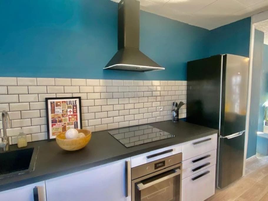 Kitchen or kitchenette