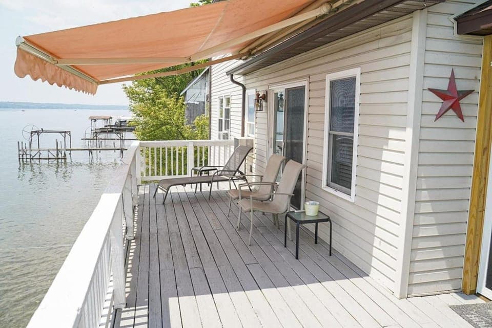 Balcony/Terrace, Lake view