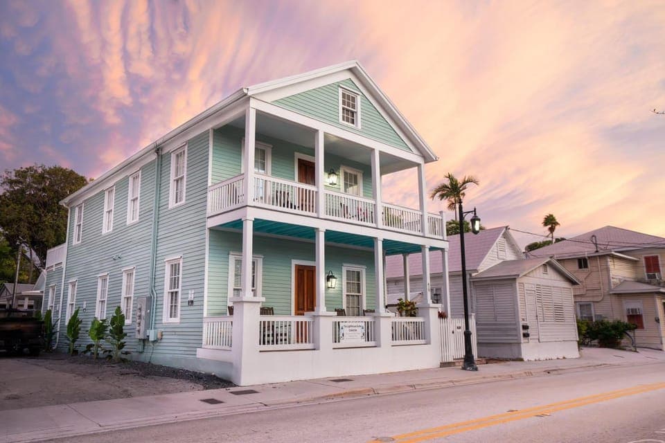 The Lighthouse Group Suite Apartment in Key West