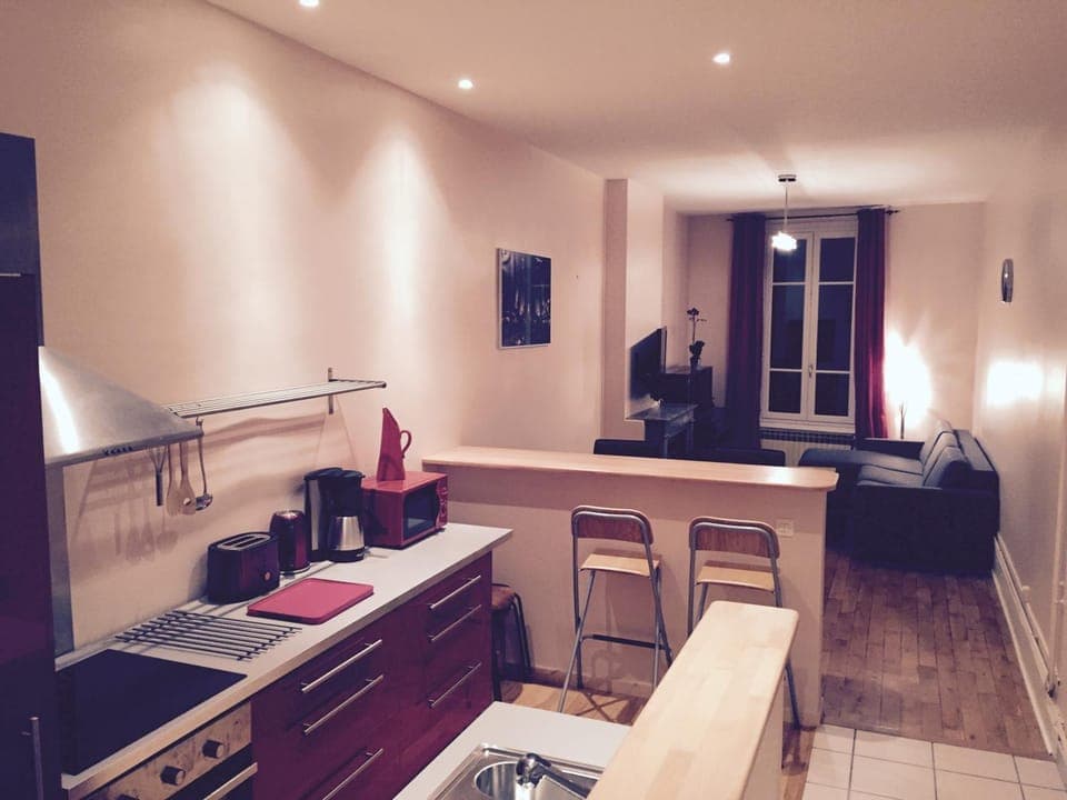 Kitchen or kitchenette