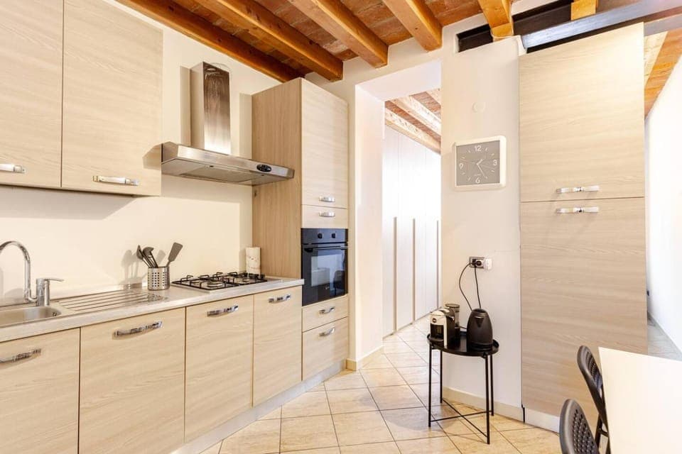 Coffee/tea facilities, Kitchen or kitchenette, Living room, Dining area, oven, pet friendly, stove, kitchen, kitchen