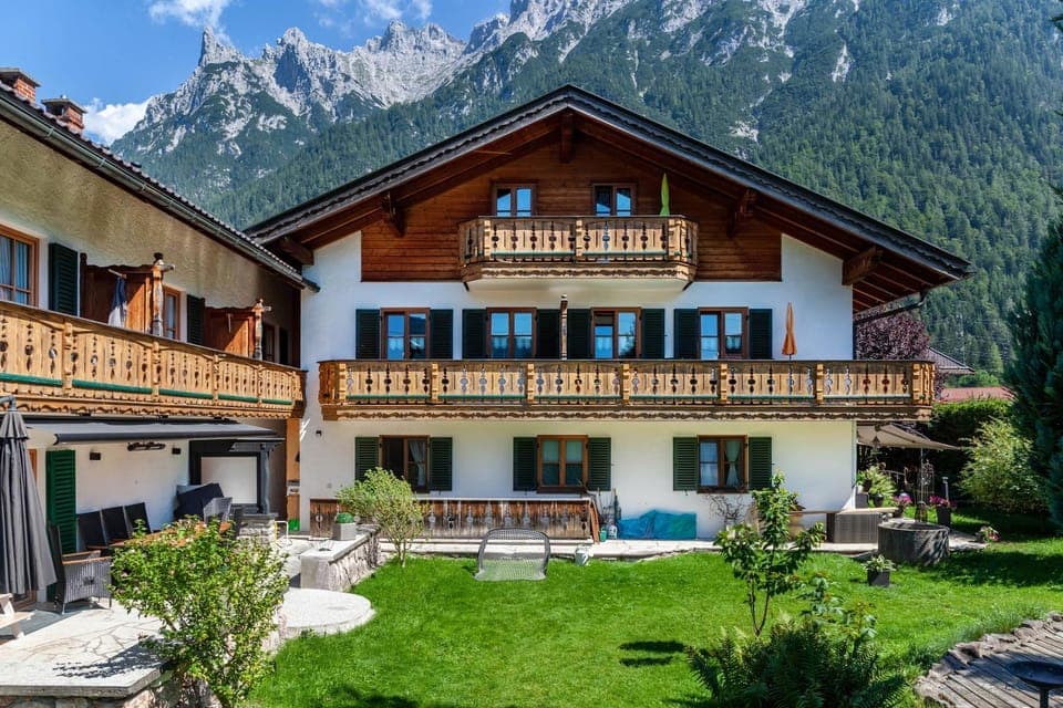 Property building, Living room