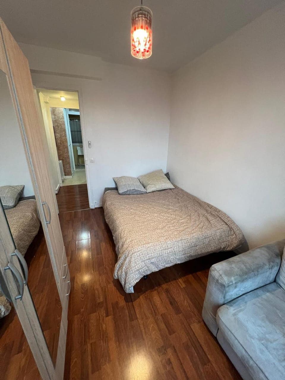 Bed, Photo of the whole room