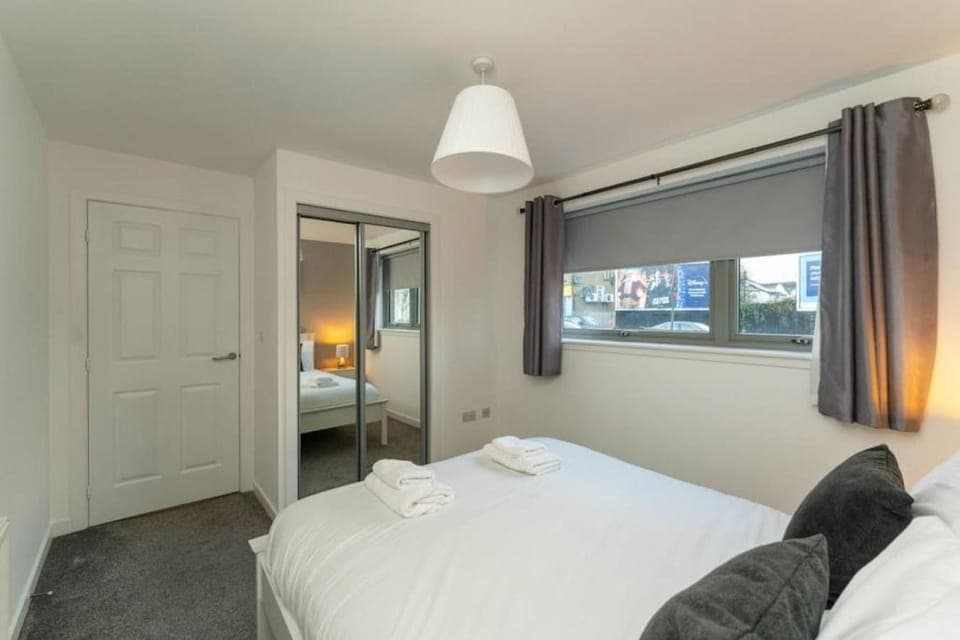 Bed, Bedroom, wardrobe