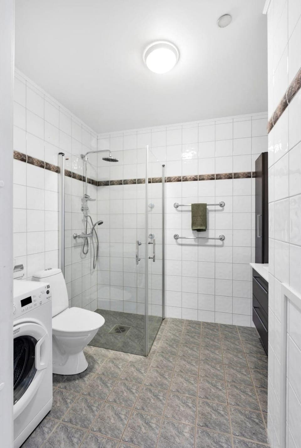 Shower, Toilet, Bathroom, washing machine