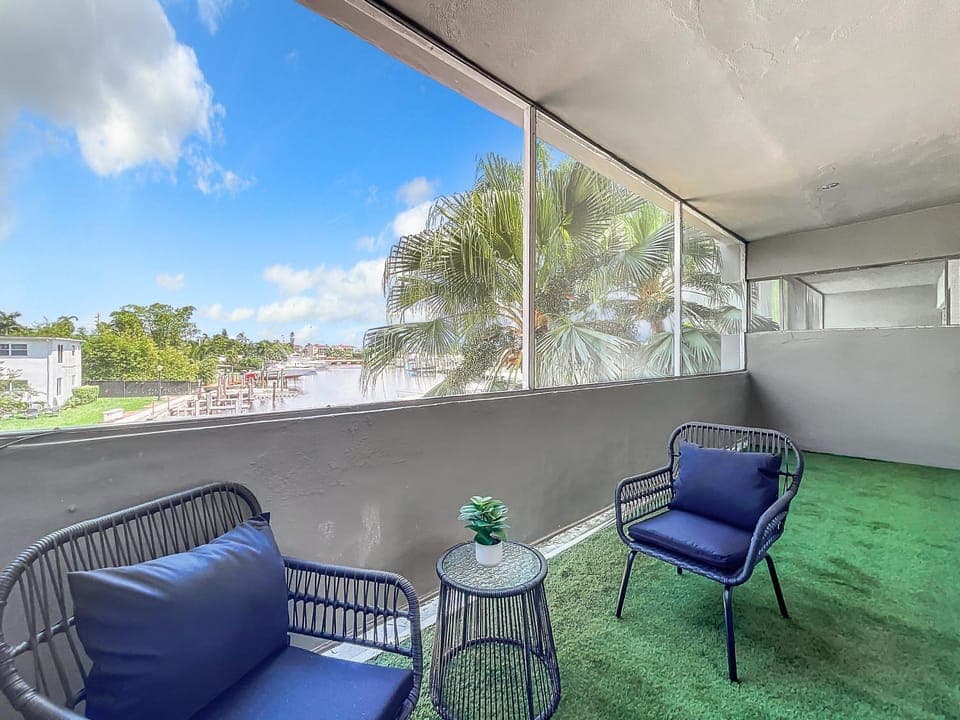 Patio, Day, View (from property/room), Balcony/Terrace, Seating area