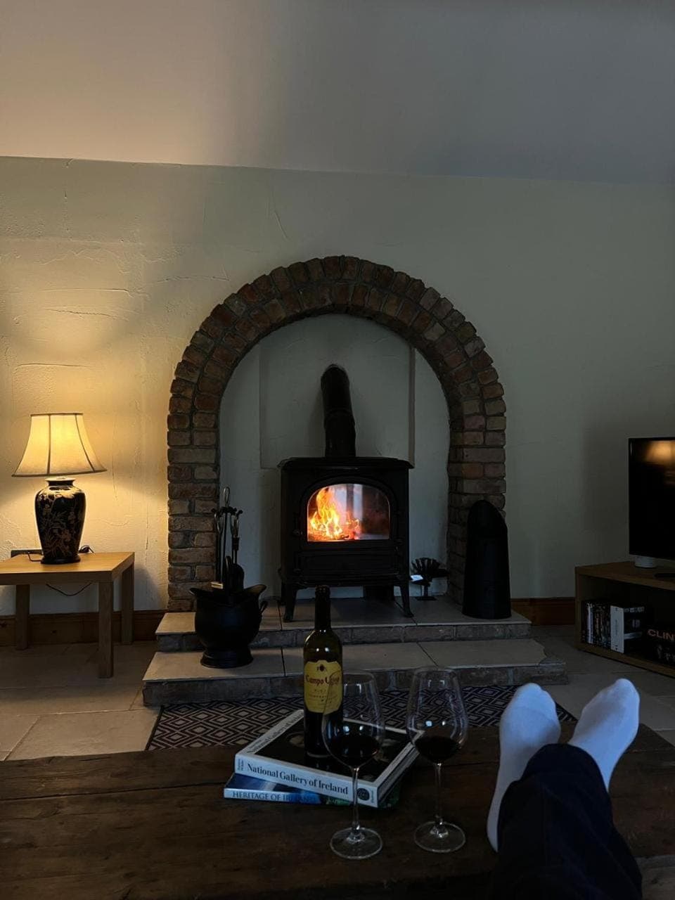 Living room, Seating area, Evening entertainment, fireplace, fireplace