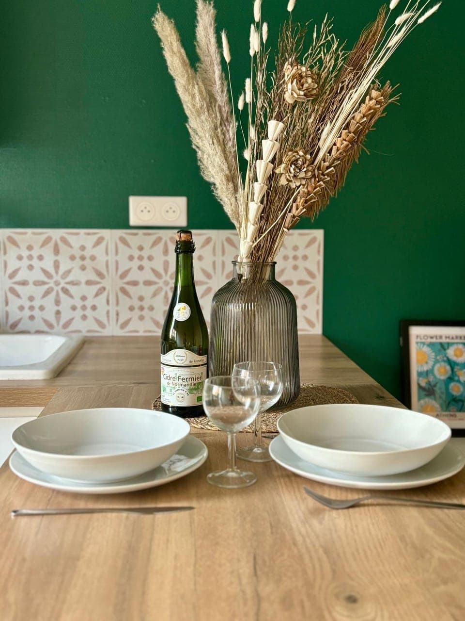 Food and drinks, Dining area, Food, Drinks, Alcoholic drinks