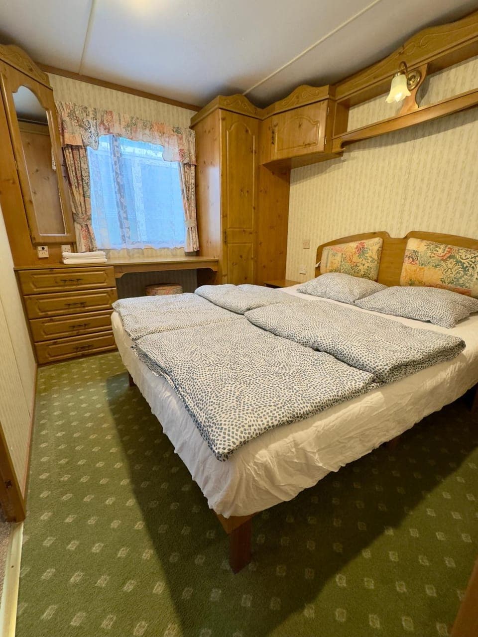 Bed, Photo of the whole room, Bedroom, wardrobe