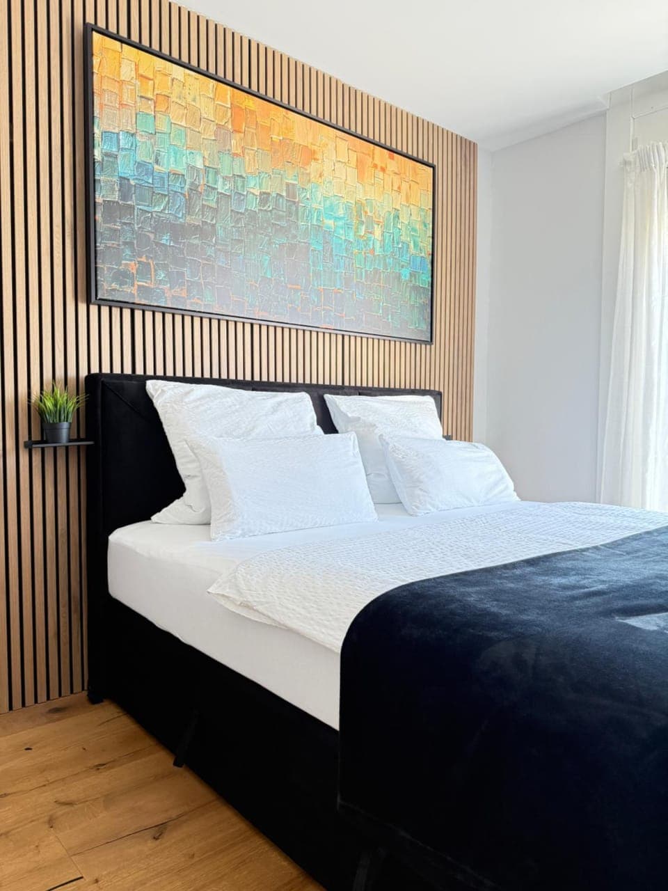 Bed, Photo of the whole room, Bedroom