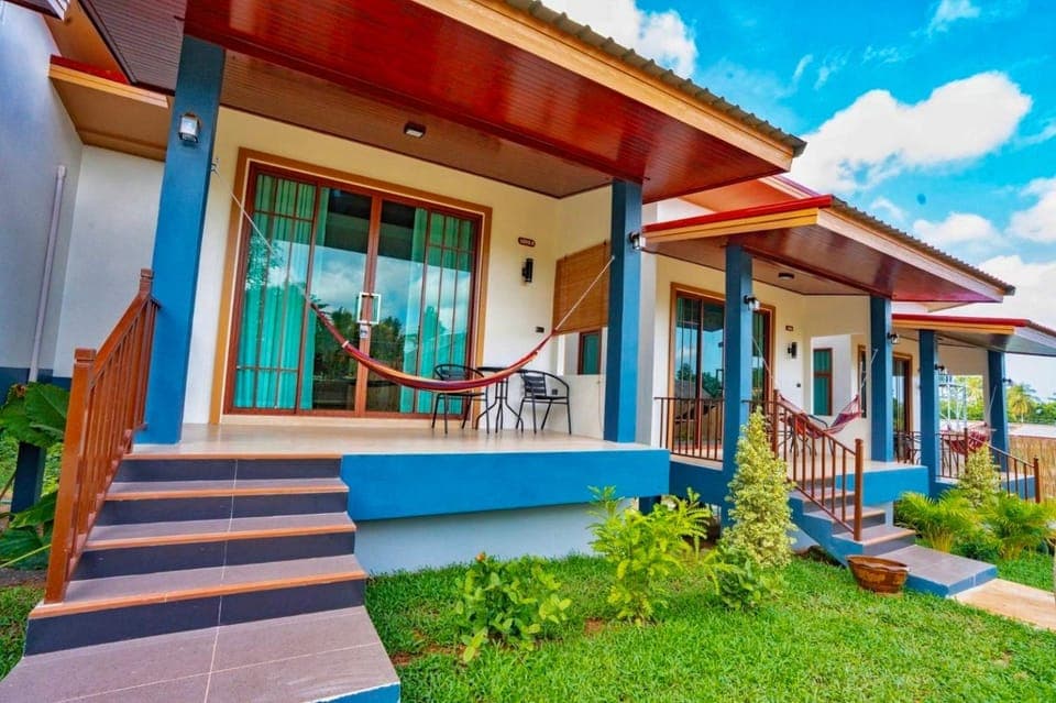 Facade/entrance, On site, Area and facilities