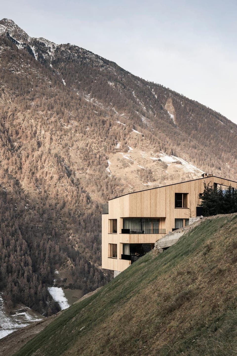 Property building, Day, Natural landscape, View (from property/room), Mountain view
