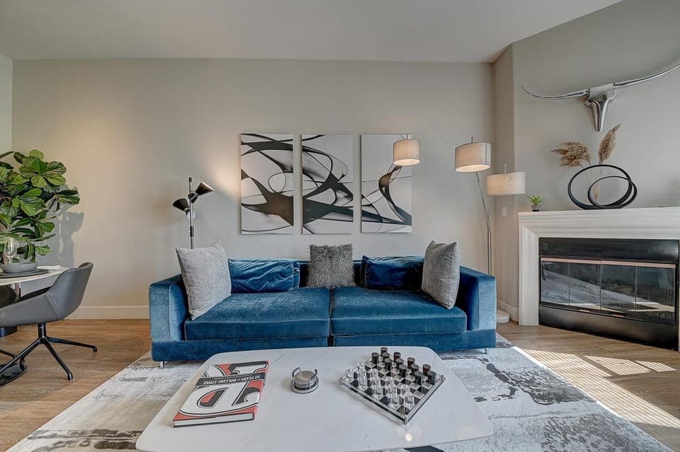 Penthouse One Bedroom Garden View Condo by UCLA Apartment hotel in Westwood