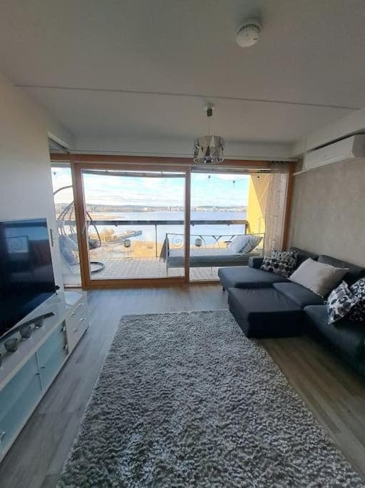 TV and multimedia, Living room, Lake view