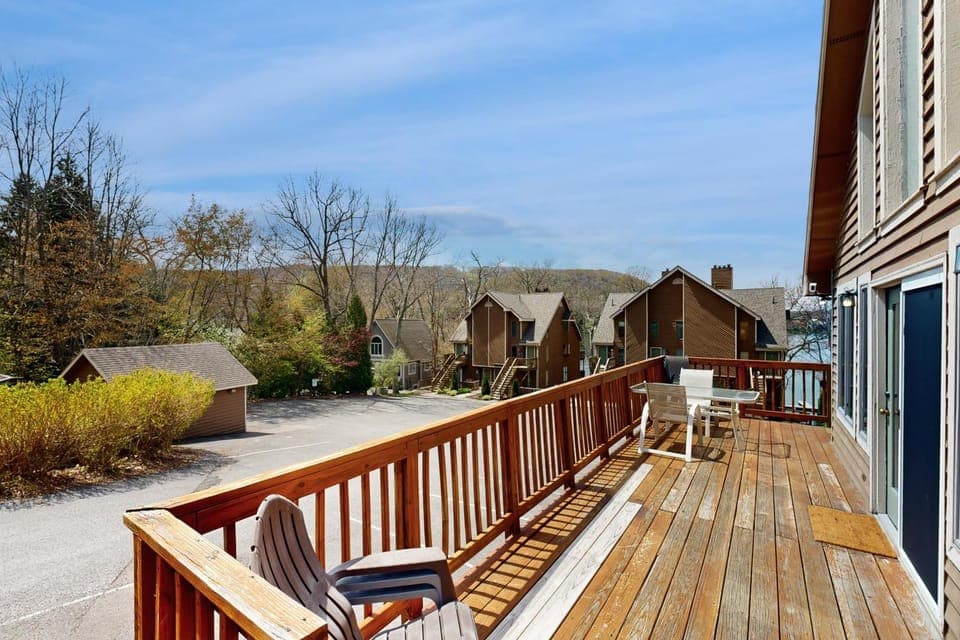 Wakes n’ Flakes House in McHenry