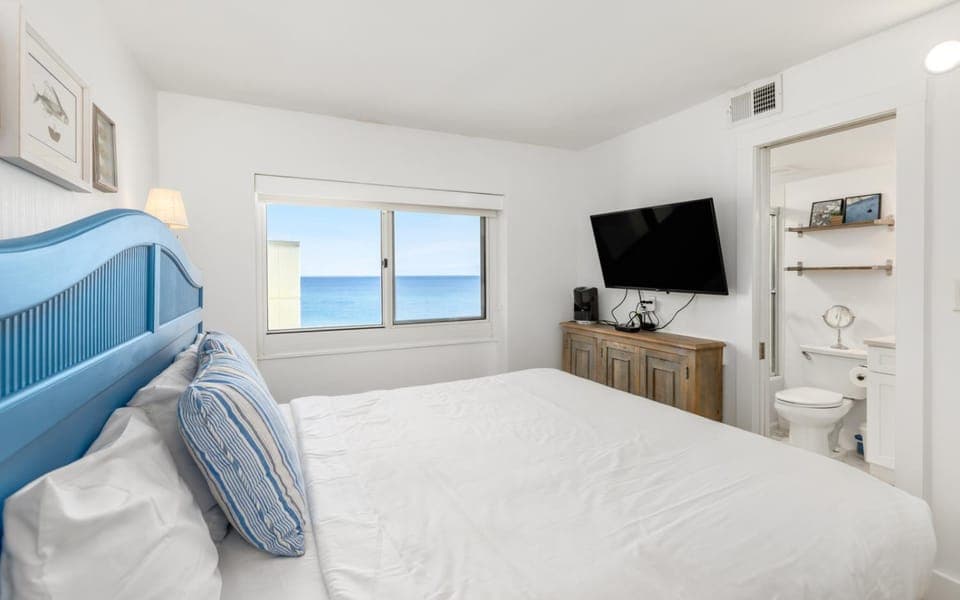 Top Shellf by Oversee 30A Apartment in Sunnyside