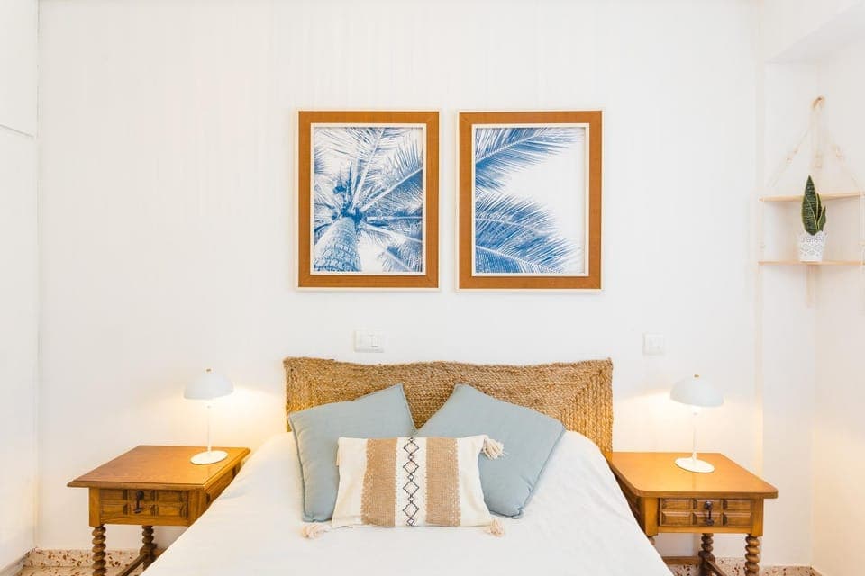 Property building, Living room, Bedroom