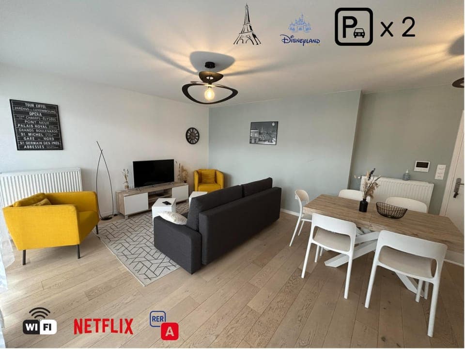 Living room, Seating area, Dining area, internet