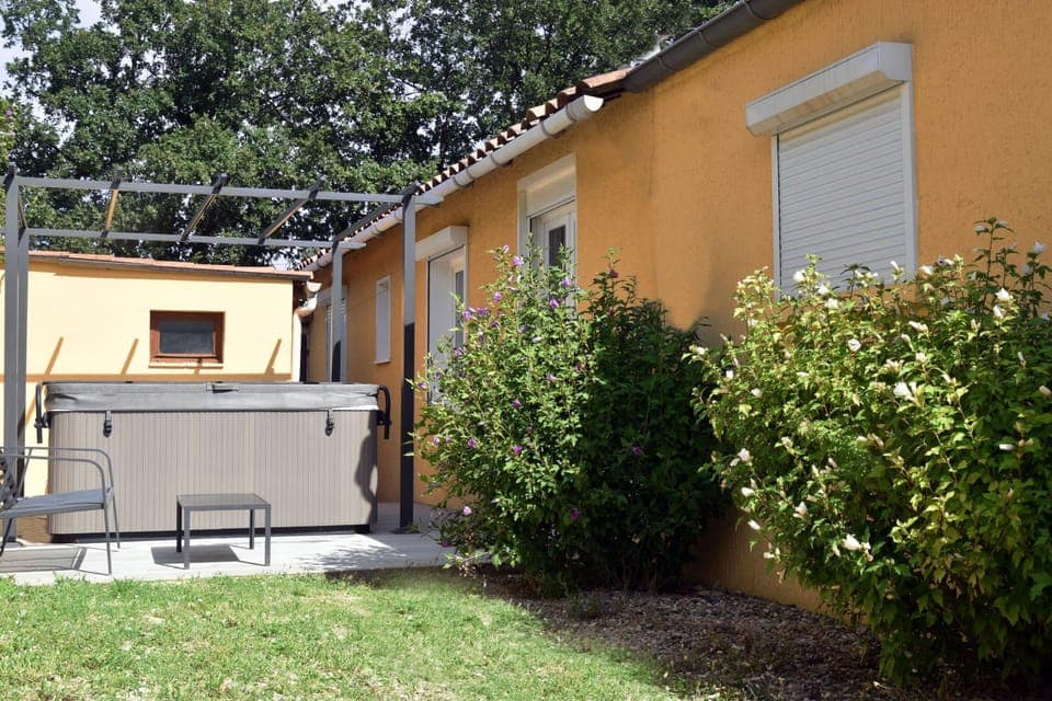 Day, Garden, Hot Tub