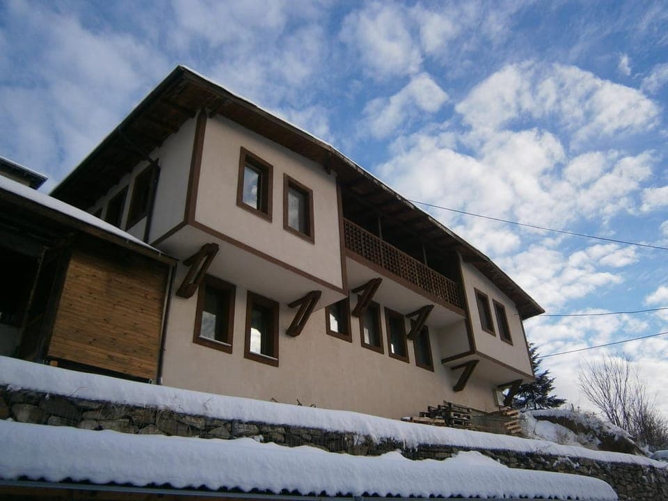 Facade/entrance, Bird's eye view, Winter, Garden, Balcony/Terrace