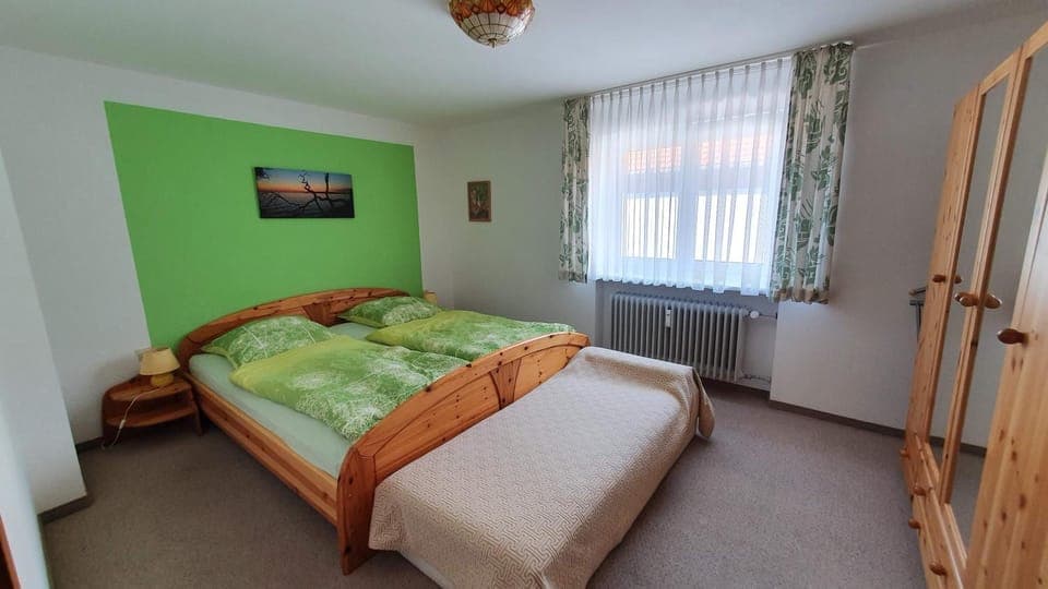 Bed, Photo of the whole room, Decorative detail, Bedroom