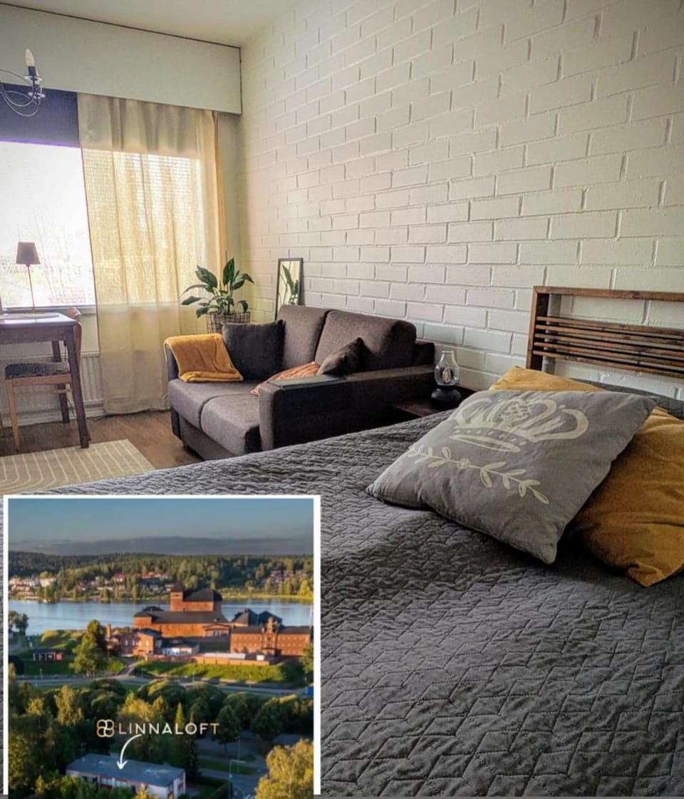 Bed, Living room, Photo of the whole room, Seating area, Bedroom