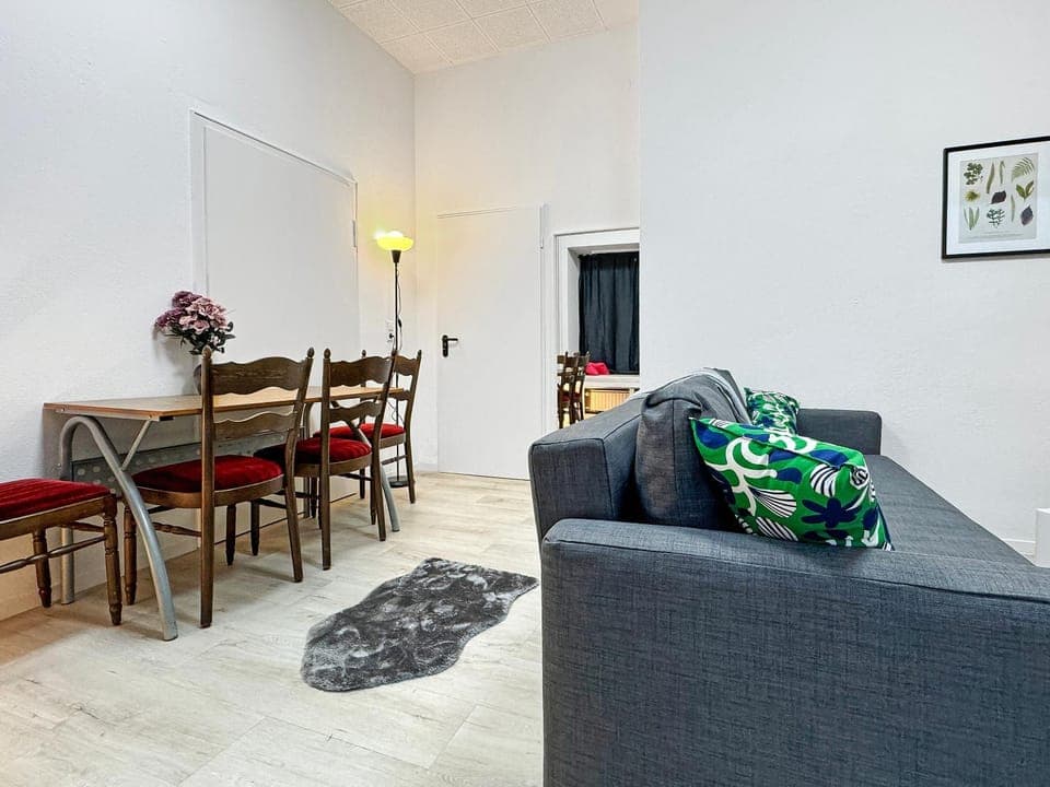 Seating area, Dining area