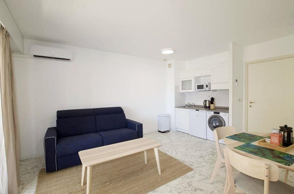 Kitchen or kitchenette, Living room, Dining area