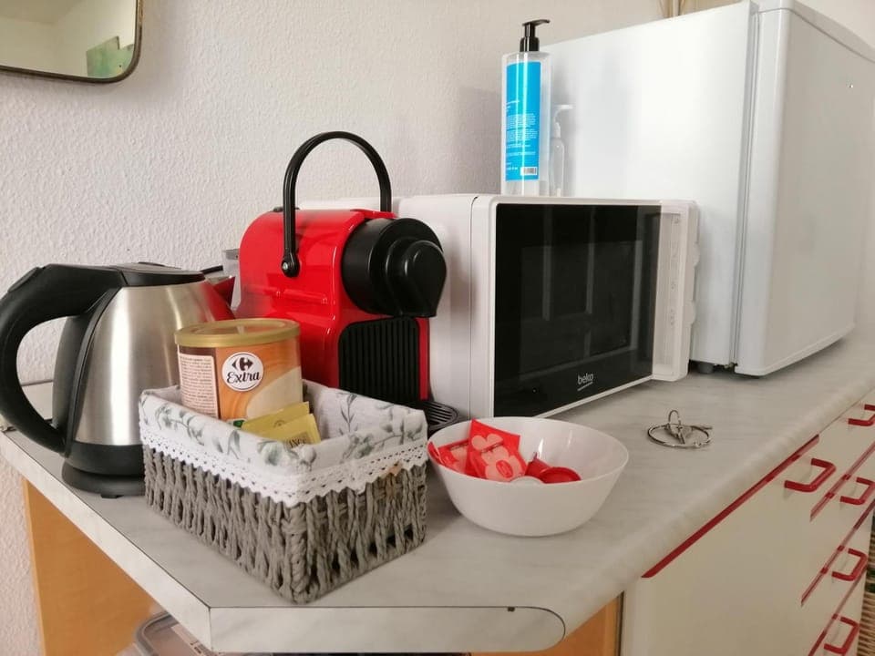 Coffee/tea facilities, minibar, toaster