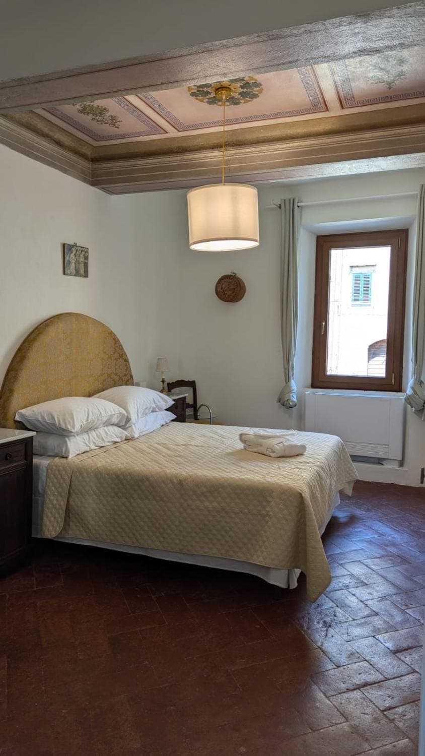 Bed, Photo of the whole room, Bedroom, safe, towels