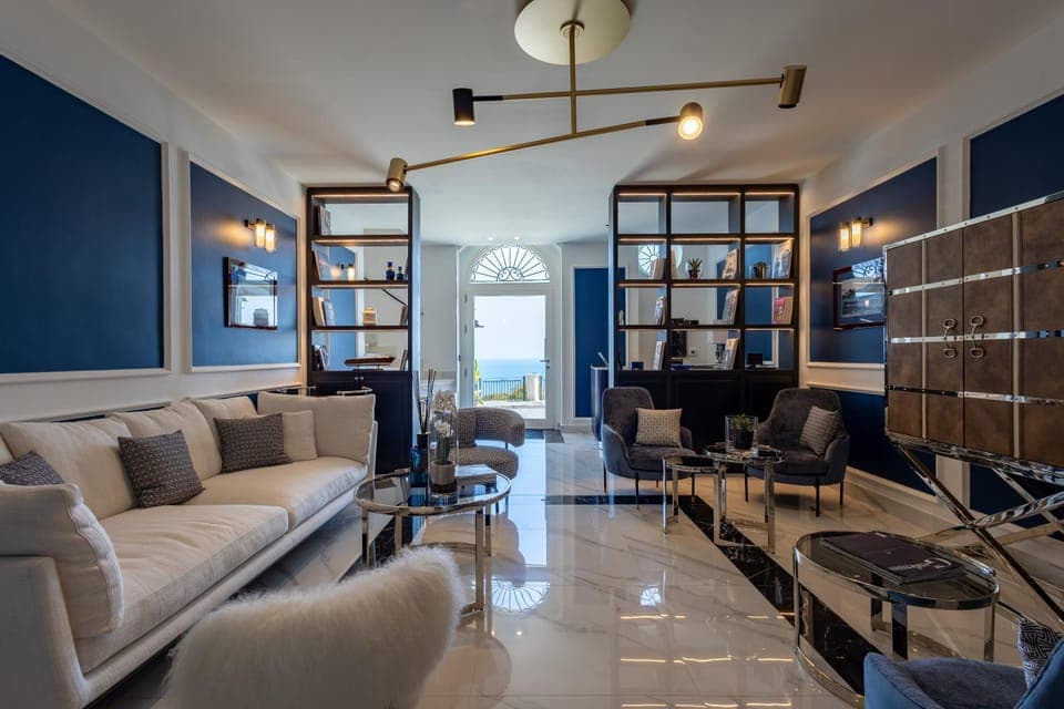 Living room, Decorative detail, Seating area