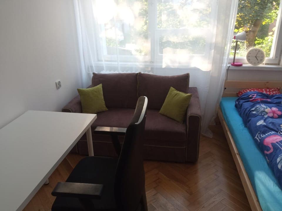 Bed, Photo of the whole room, Seating area