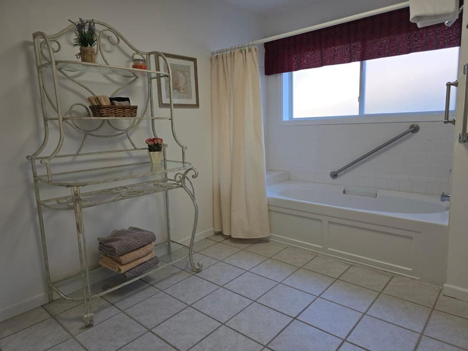 Bathroom, Facility for disabled guests, Bath, towels