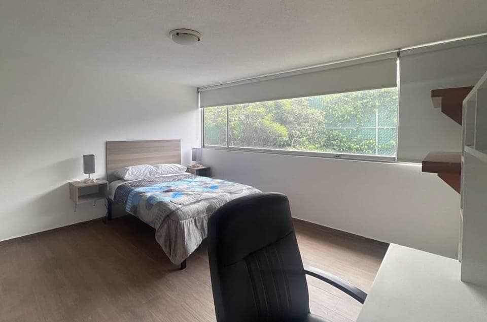 Photo of the whole room, Bedroom