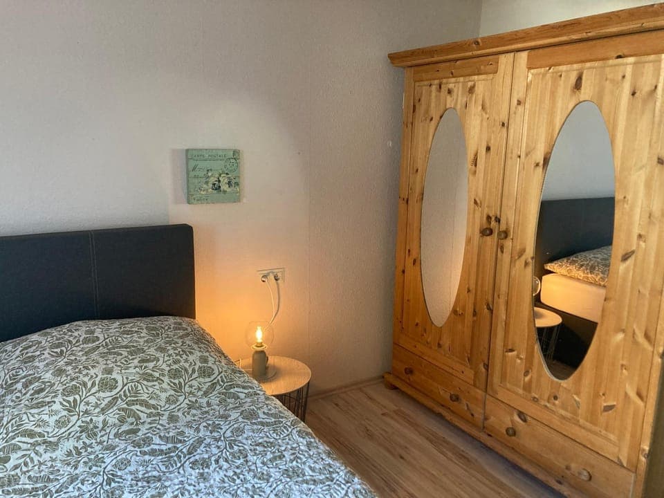 Bed, Photo of the whole room, Bedroom, wardrobe