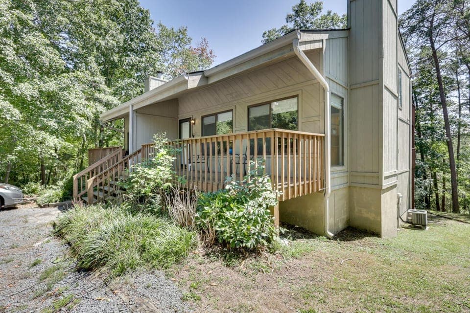 Bryce Resort Getaway w/ Sauna, 1 Mi to Lake Beach! House in Basye