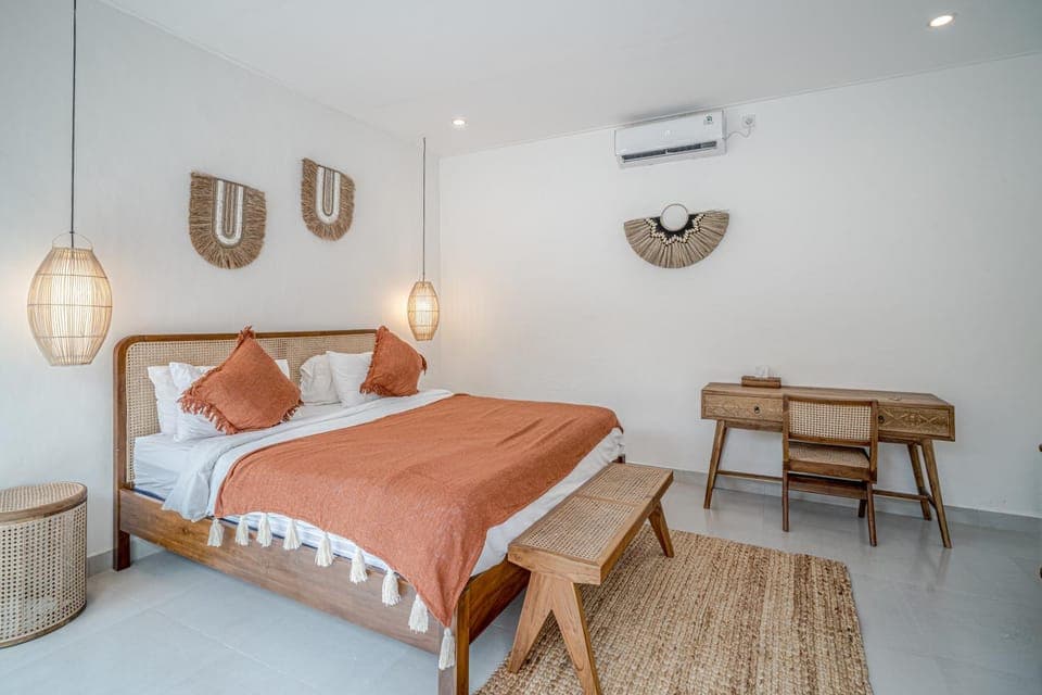 Bed, Bedroom, air conditioner