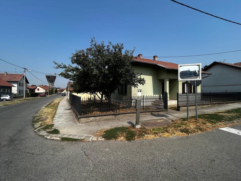 Property building, Neighbourhood, Street view