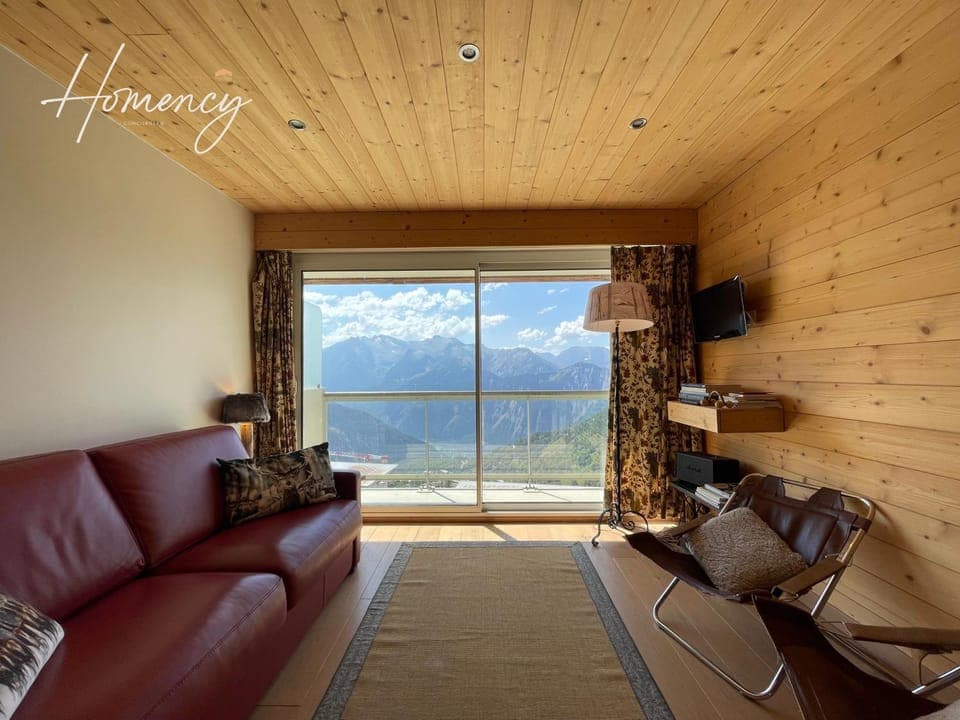 Natural landscape, TV and multimedia, Living room, Mountain view