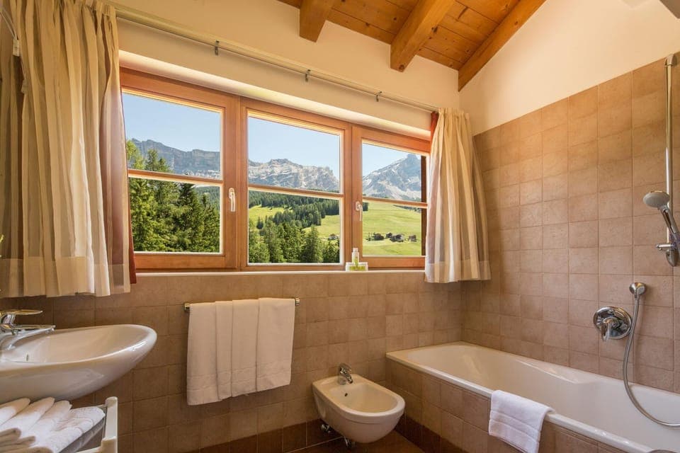 Toilet, Natural landscape, Bathroom, Mountain view, Bath, towels
