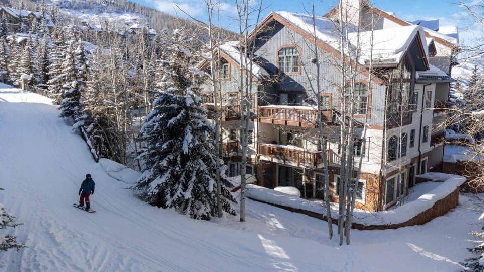 Oxford Court 302 by East West Hospitality Apartment in Beaver Creek