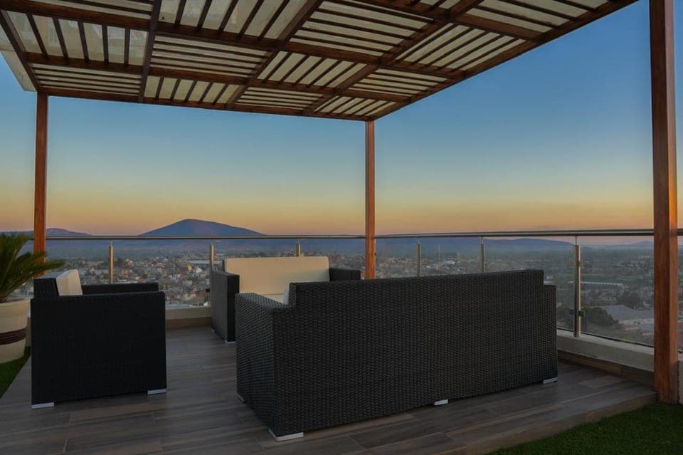 View (from property/room), Balcony/Terrace