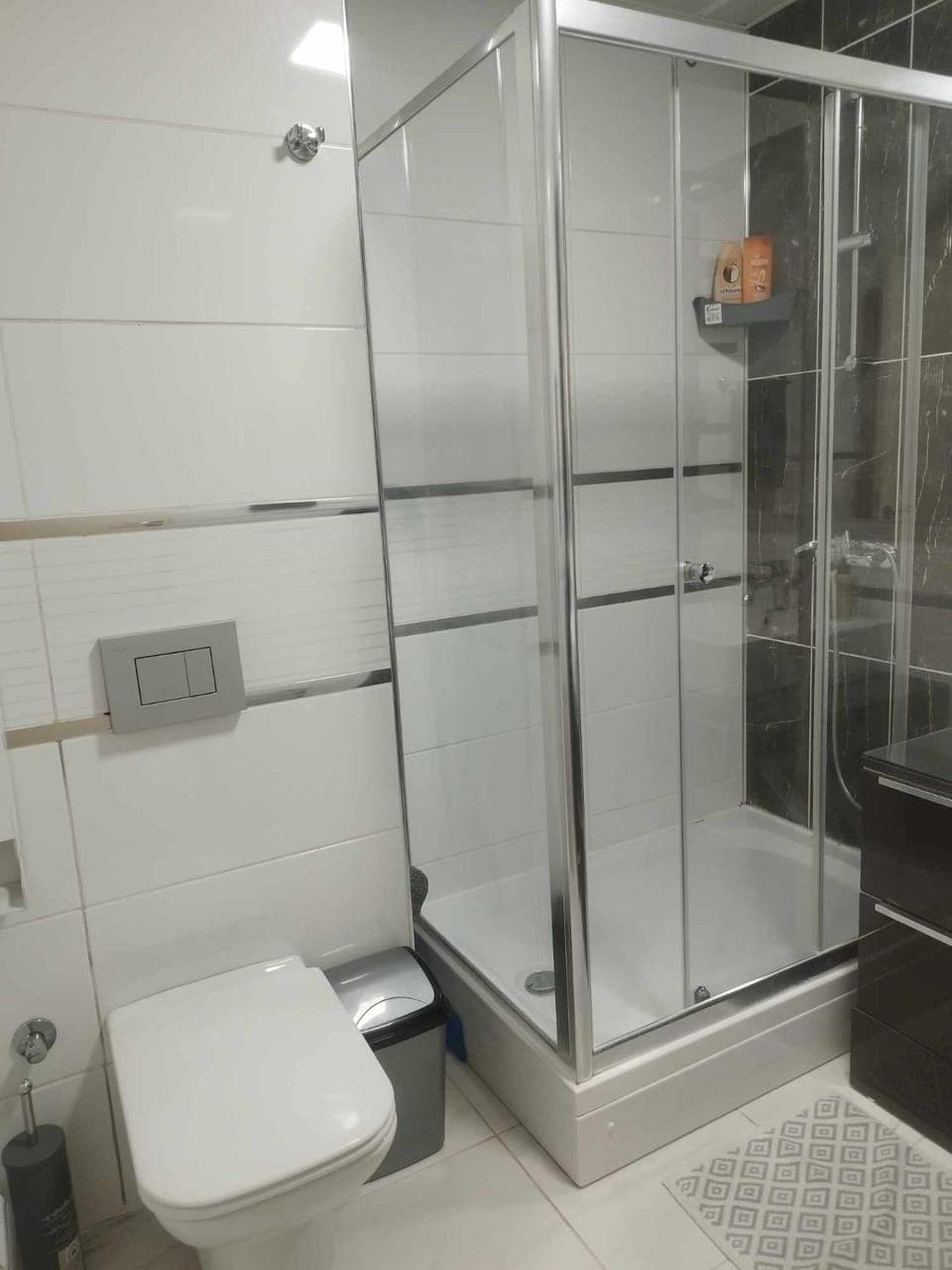 Shower, Toilet, Bathroom