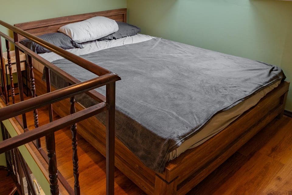 Bed, Photo of the whole room