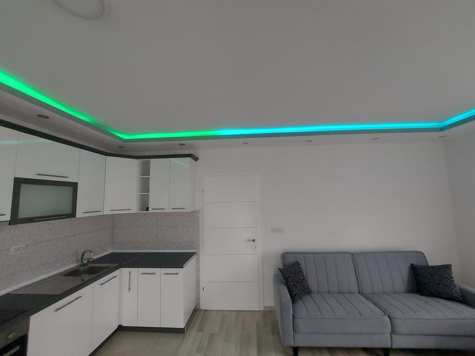 Kitchen or kitchenette, minibar, stove