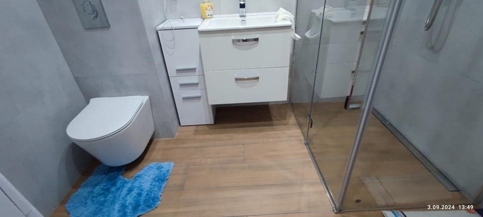 Shower, Toilet, Bathroom