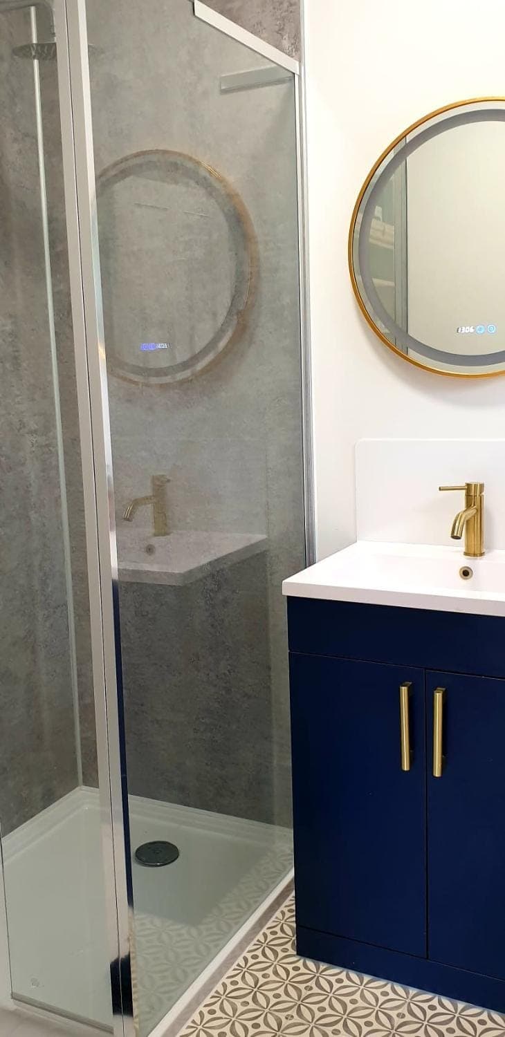 Shower, Toilet, Bathroom