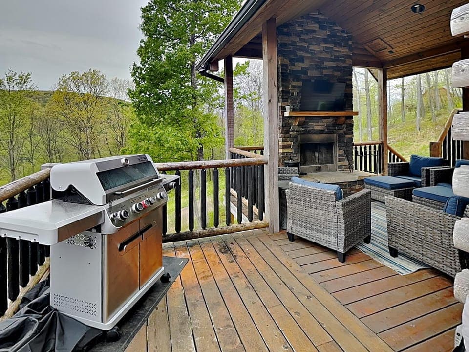 Sunset Bluff House in Garrett County