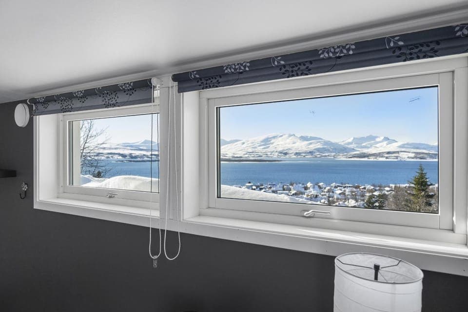 Winter, View (from property/room), Bedroom, Mountain view, Sea view
