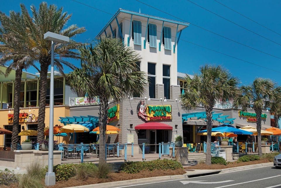 EPIC Beach House with Private Pool, 175 ft to the BEACH, U Gotta See It! House in Sunnyside